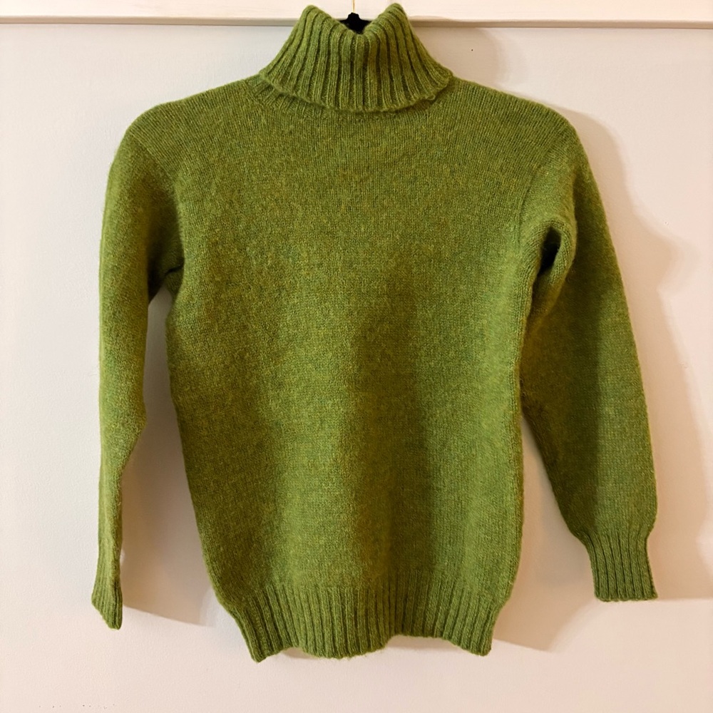 All Shetland Wool Scotland Frame knitted Vintage Green Turtleneck Sweater XS